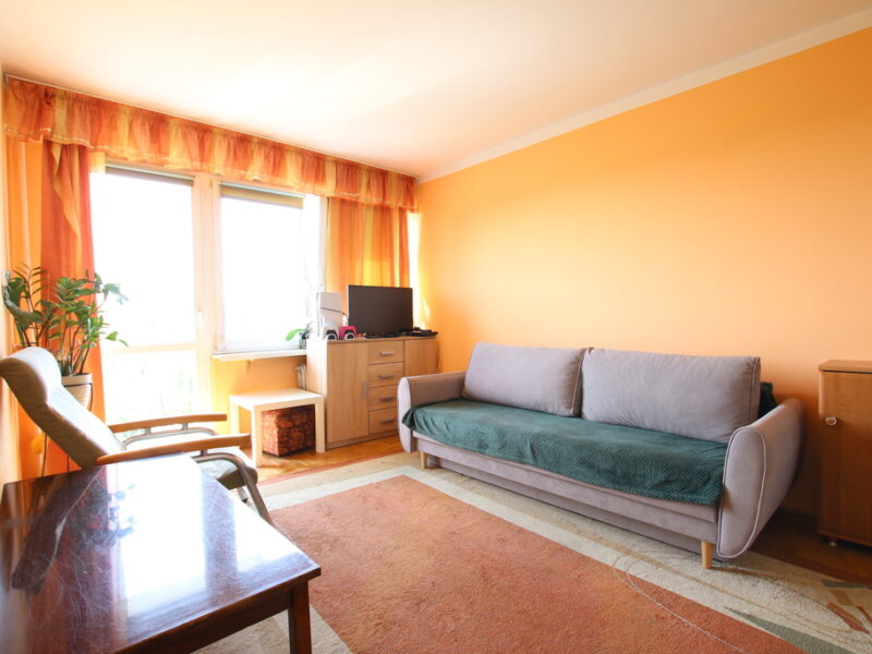 Lublin, Mieszkanie, 4 pokoje, 60m2, ul. Pana Balcera~~Opis mieszkania: ~- piętro: 8/10~- powierzchnia mieszkania: 59,4 m2~- salon, kuchnia i trzy pokoje~- ogrze- LUBLIN, LUBELSKIE na SPRZEDAŻ