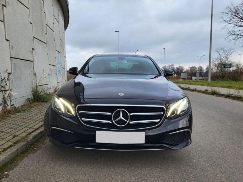 Mercedes-Benz Klasa E 220d 4matic Salon Polska Potwierdzony przebieg ZAMIANA GWARANCJA!