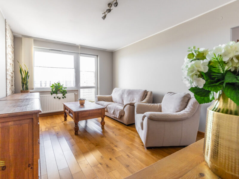 Oferta dostępna wyłącznie za pośrednictwem Franczewska NieruchomościDwupokojowe mieszkanie o pow. 48,51 m2 na VII piętrze / z VII w bloku z 2013 r. przy ul. Kry -Mieszkanie 2 pokojowe na ostatnim piętrze Węglinek