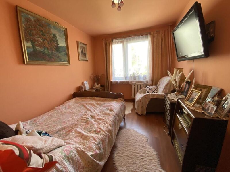 Mieszkanie 3 pokojowe 64 m kw. w Pionkach.