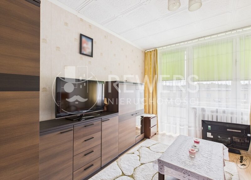 2-pokojowe mieszkanie z balkonem, 39 m2, Poniatowa, ul. SzkolnaNa sprzedaż jasne, funkcjonalne i bardzo ustawne 2-pokojowe mieszkanie o powierzchni 39 m2, położ - MIESZKANIE na SPRZEDAŻ , PONIATOWA