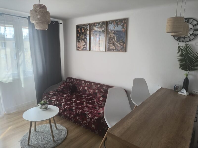 Na sprzedaż 3-pokojowe mieszkanie blisko centrum- ,  na