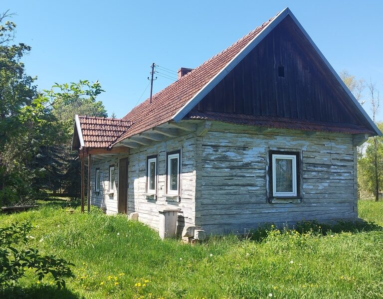 Na sprzedaż: Dom z dużą działką – Podlipie