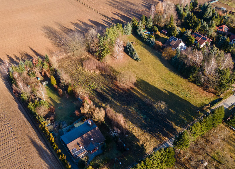 Na sprzedaż działka 2700 m² – do 25% zabudowy!
