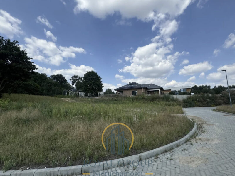 o powierzchni 1100 m2 z Warunkami Zabudowy, przeznaczona pod zabudowę budynku mieszk - Na sprzedaż działka budowlana z WZ ul. Skowronkowa