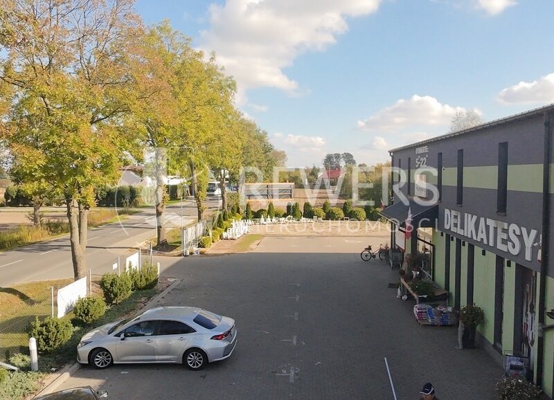 Na sprzedaż, nowoczesny obiekt komercyjny. Działka o powierzchni 8113 m2 wraz z halą i biurami ok. 930 m2.Lokalizacja – Kierzkówka 2 km od gminy Kamionka, 13 km - LOKAL na SPRZEDAŻ , KIERZKÓWKA