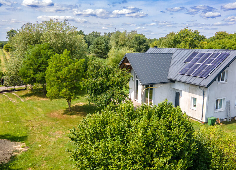 Na sprzedaż komfortowy, nowoczesny dom wolnostojący o powierzchni użytkowej 186,7 m², - Nowoczesny dom z fotowoltaiką i dużą działką!