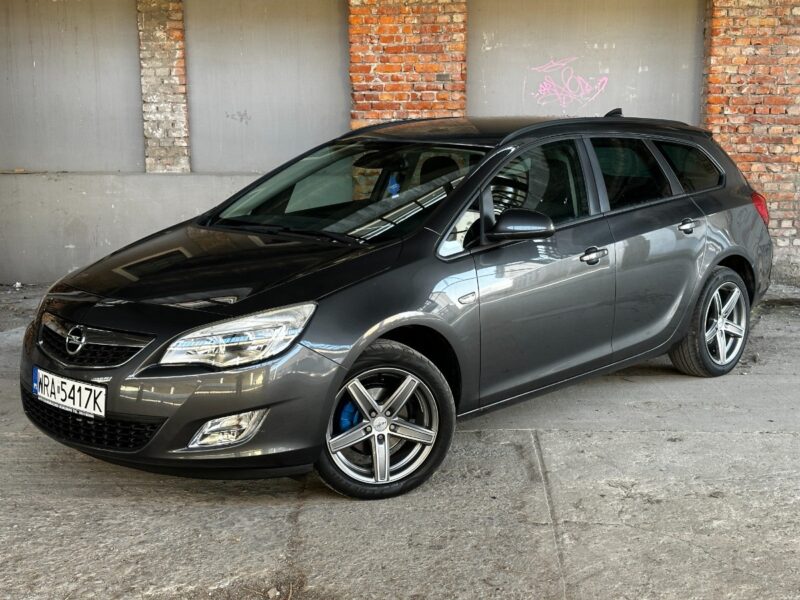 OPEL, ASTRA SPORTS TOURER 2011r. 1,4 Turbo, sprowadzona zarejestrowana