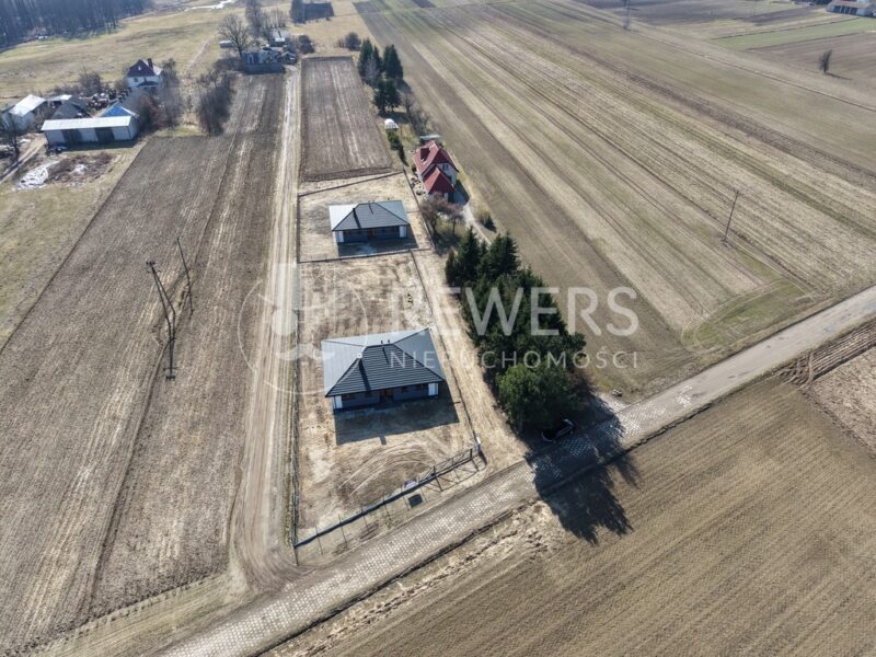 Na sprzedaż nowy, funkcjonalny dom jednorodzinny w stanie deweloperskim, realizowany według projektu Z500 TOMI, o powierzchni całkowitej 126,58 m² (użytkowa 101 - DOM na SPRZEDAŻ , KAMIONKA