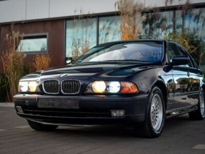 Piekne Bmw 535i v8 NOWY ROZRZĄD bogate wyposazenie,bez korozji