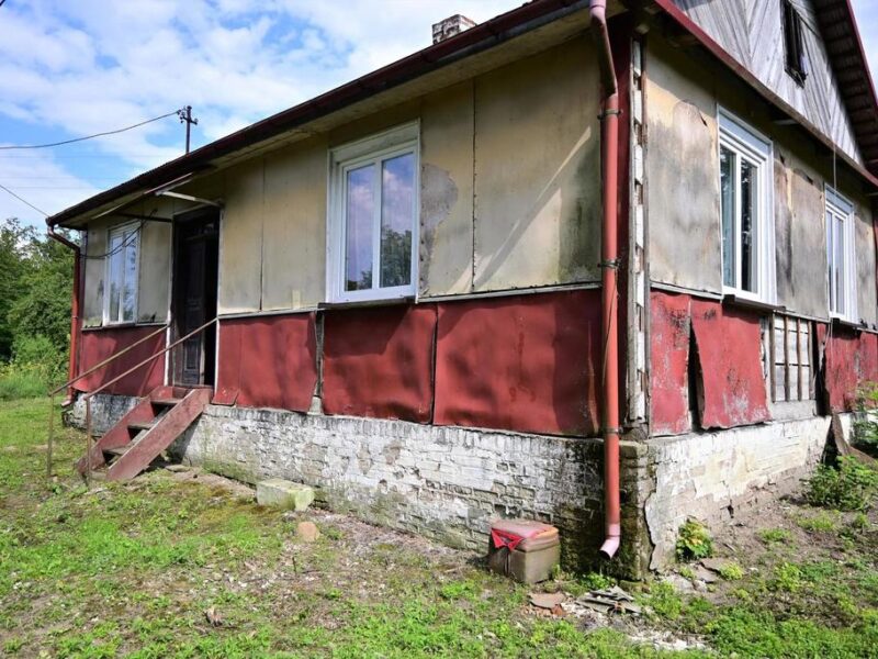 Radomirka - dom i budynki gosp. + ponad 1ha gruntu