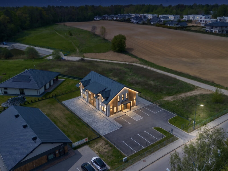 Do wynajęcia niezależny, dwukondygnacyjny budynek biurowy o łącznej powierzchni użytkowej 333 m², zlokalizowany w prestiżowej, rezydencjonalnej części dzielnicy -Samodzielny budynek biurowy 333 m2 | Lublin Sławin