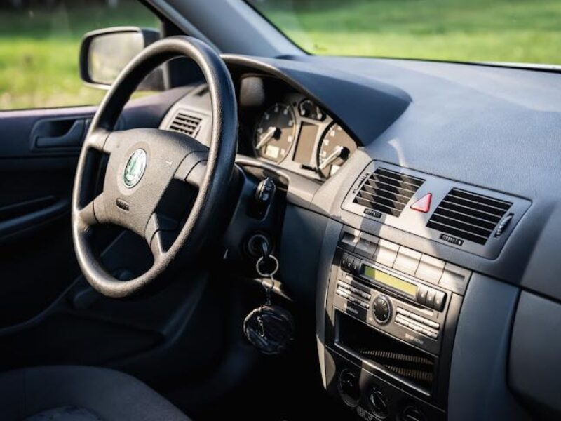 Skoda Fabia śladowy przebieg - 24 letnie auto jak nowe 31929 km
