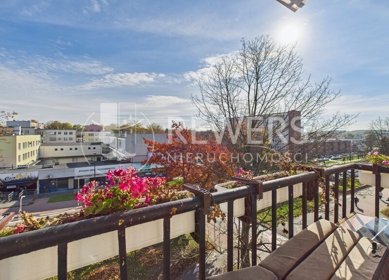Sprzedam 2 pokoje Świdnik 49,4 m² balkon centrum