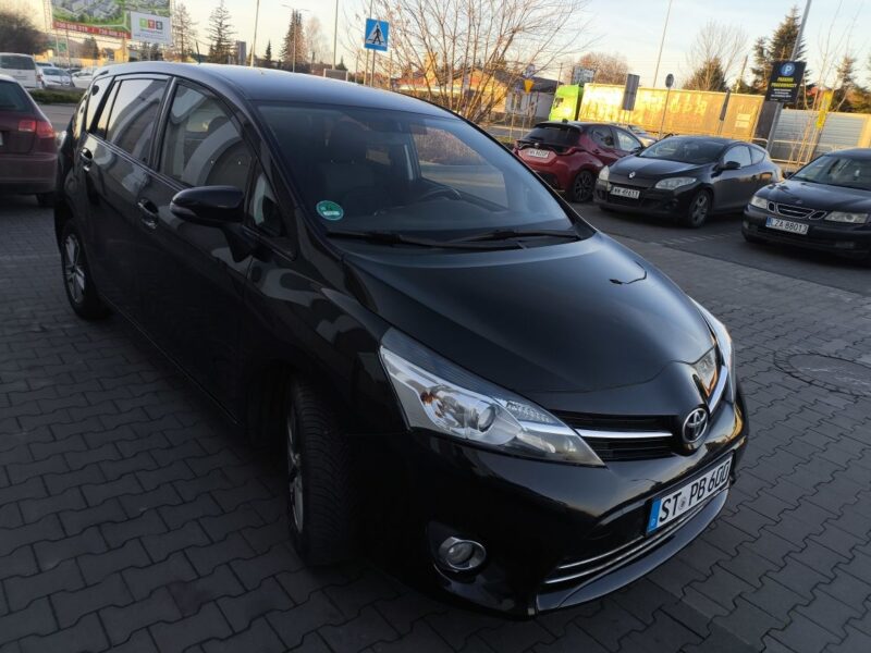Toyota Verso 1,6 d4d 112 z Niemiec, idealny, 7-osobowy! - na sprzedaż - portal ogłoszeniowy