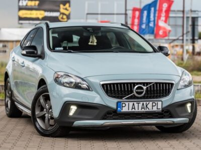 Volvo V40 2018r. Cross Country bardzo ładny kolor salon Polska