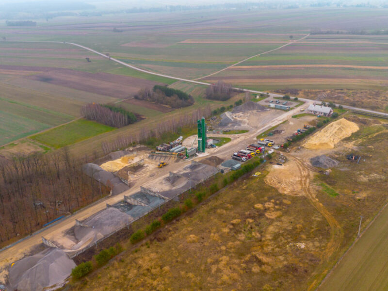 Wytwórnia Mas Bitumicznych, Baza ok. 11ha obok S19