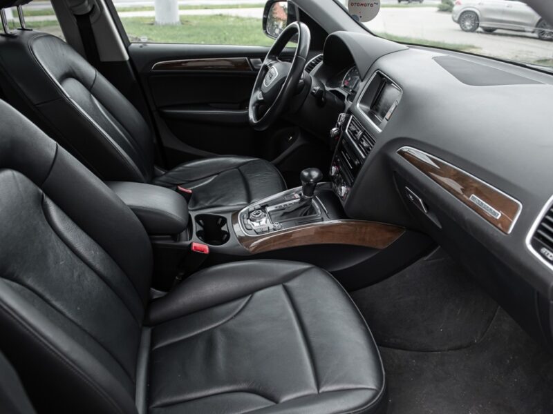 Audi Q5 2,0 TFSI automat bogate wyposażenie panoramiczny dach, quattro