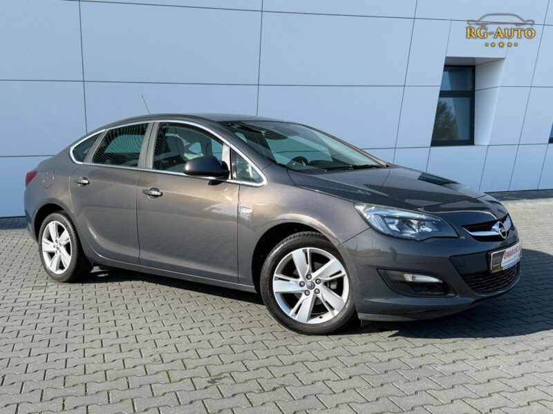 Opel Astra 1.4T Cosmo Lift! Sedan!!! Oryginał 1Tkm! Piękna! Gwarancja 15mieś!
