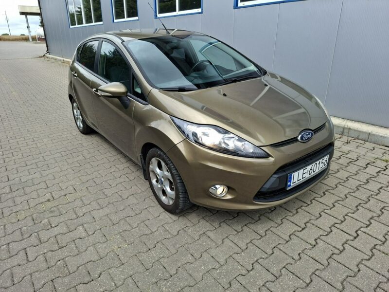 Ford Fiesta Salon Polska 1.2 benzyna 5 drzwi gaz ważne opłaty