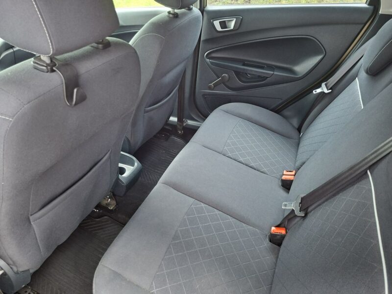 Ford Fiesta Salon Polska 1.2 benzyna 5 drzwi gaz ważne opłaty