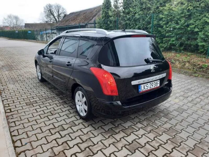 Ładny stan 1.6 benzyna panoramadach ważne opłaty