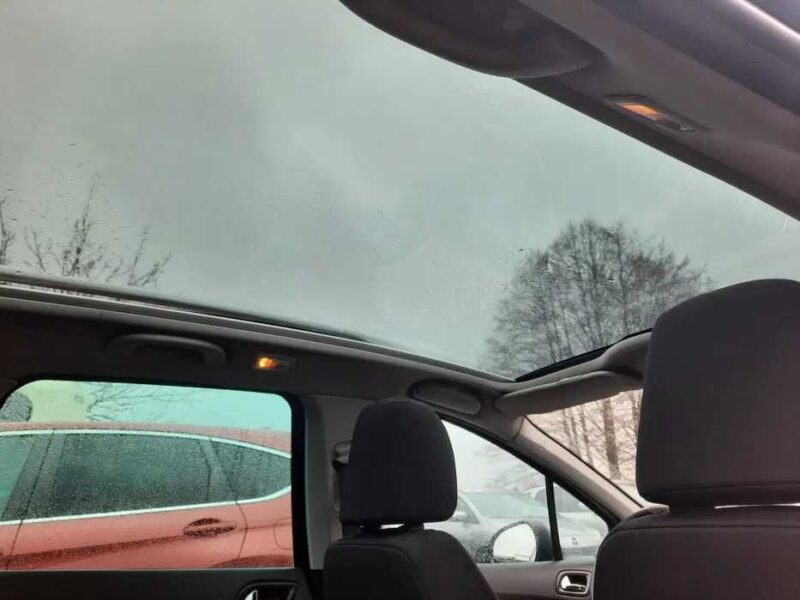 Ładny stan 1.6 benzyna panoramadach ważne opłaty