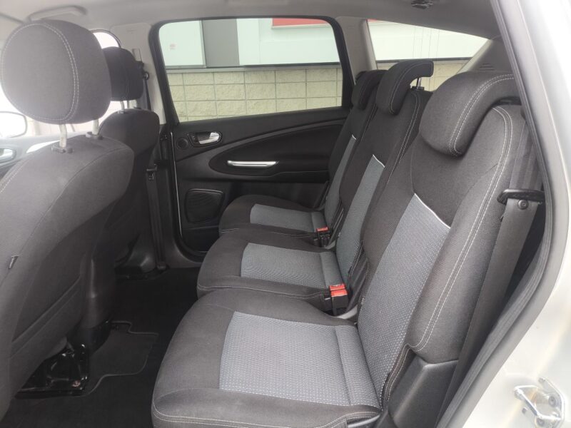 Ford S-max Lift 2,0 tdci 140 KM z Niemiec, bardzo zadbany, idealny 7-osobowy
