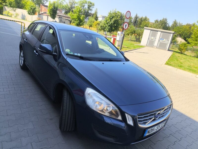 Volvo V60 2,0d 163 KM z Niemiec, zadbany, idealny! - na sprzedaż - portal ogłoszeniowy